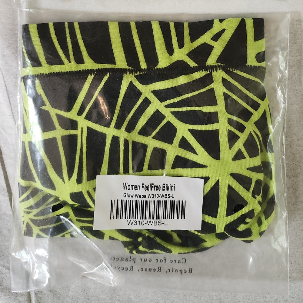 MeUndies, size large, glow webs